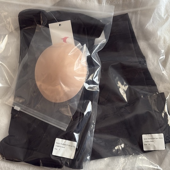 Charcoal Gray Sports Bra and Leggings Set - Picture 4 of 4